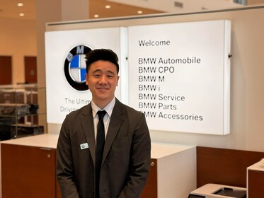 Staff member Ivan Liem from ID_2fdc81cd0e84