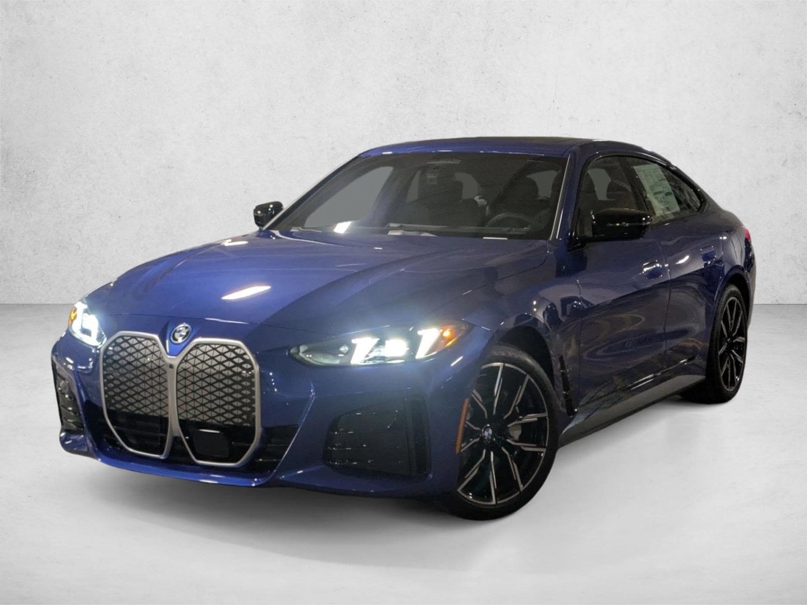 2025 BMW i4 40's photo