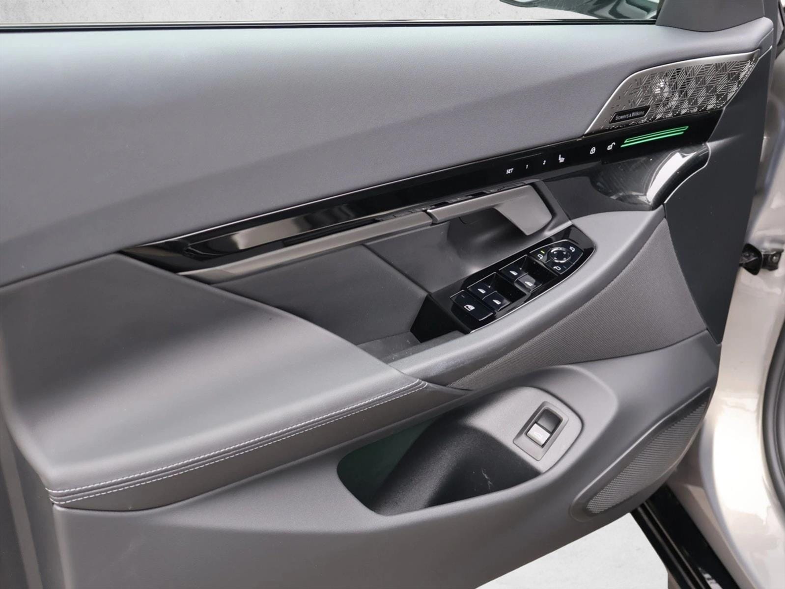 2026 BMW 5 Series 530i - Photo 12