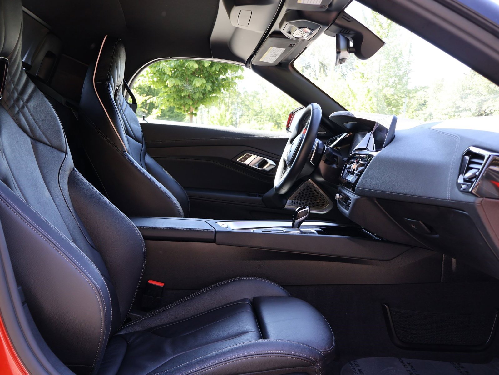 2025 BMW Z4 M40i - Photo 25