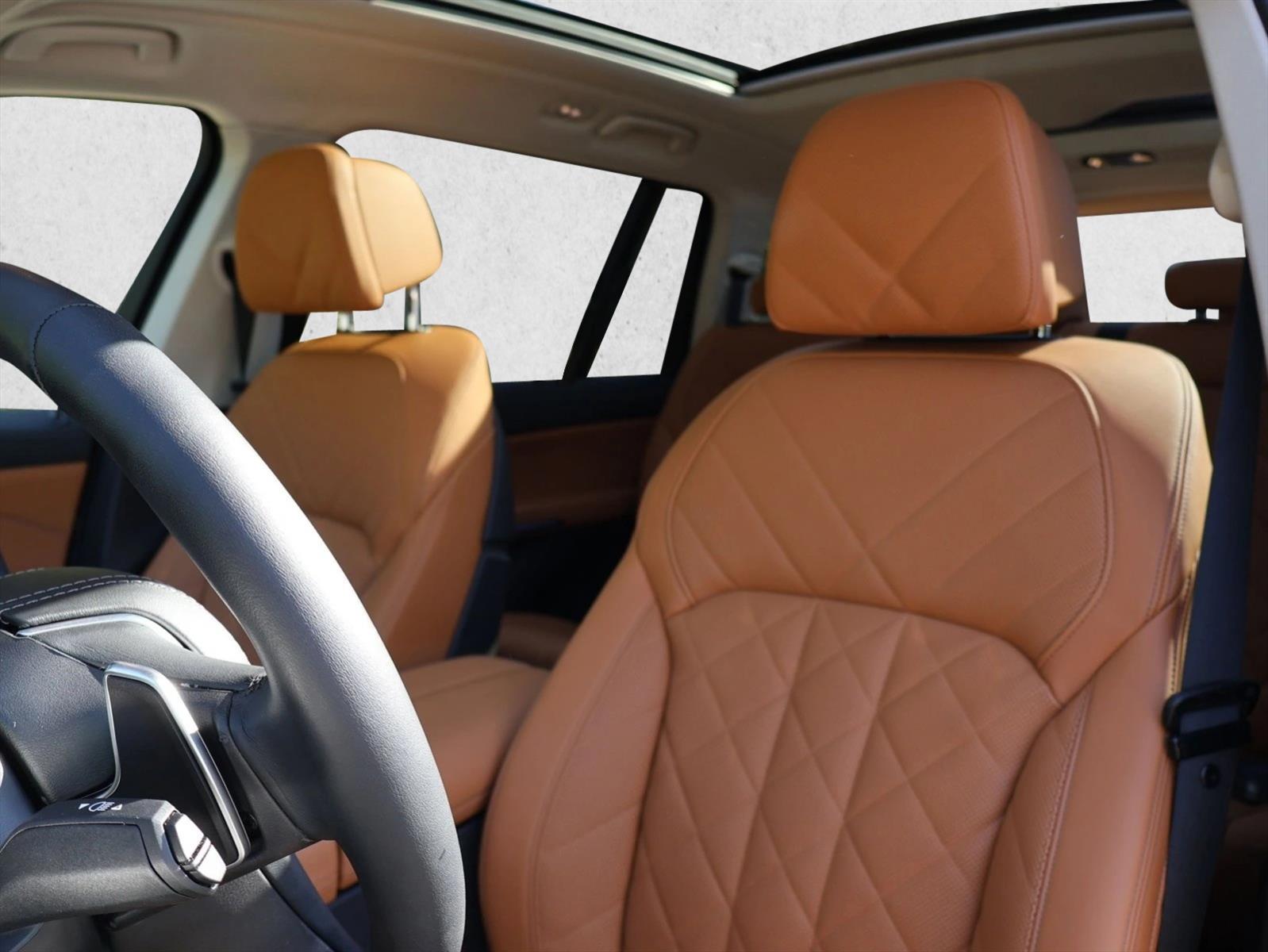 2026 BMW X7 40i - Photo 13