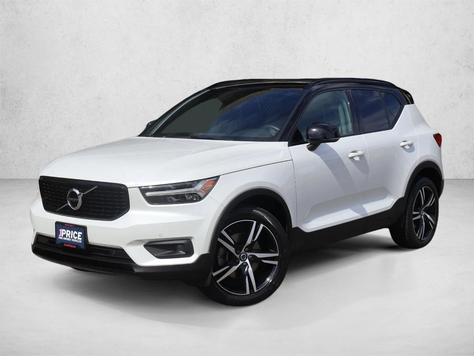 2021 Volvo XC40 T4 R-Design's photo