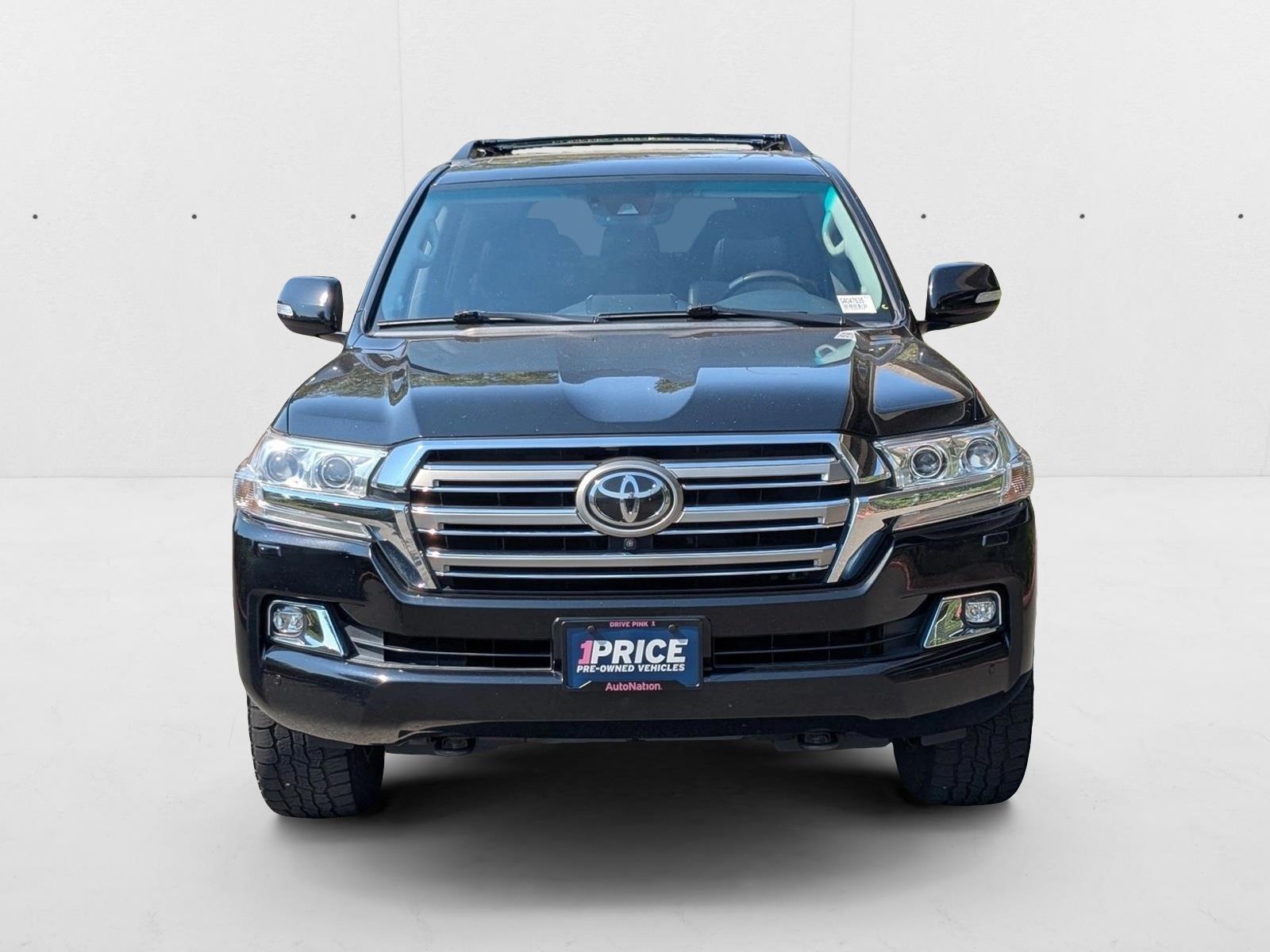 2016 Toyota Land Cruiser photo 2