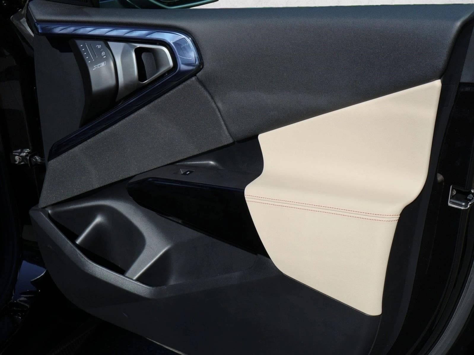 2026 BMW X3 30 - Photo 24
