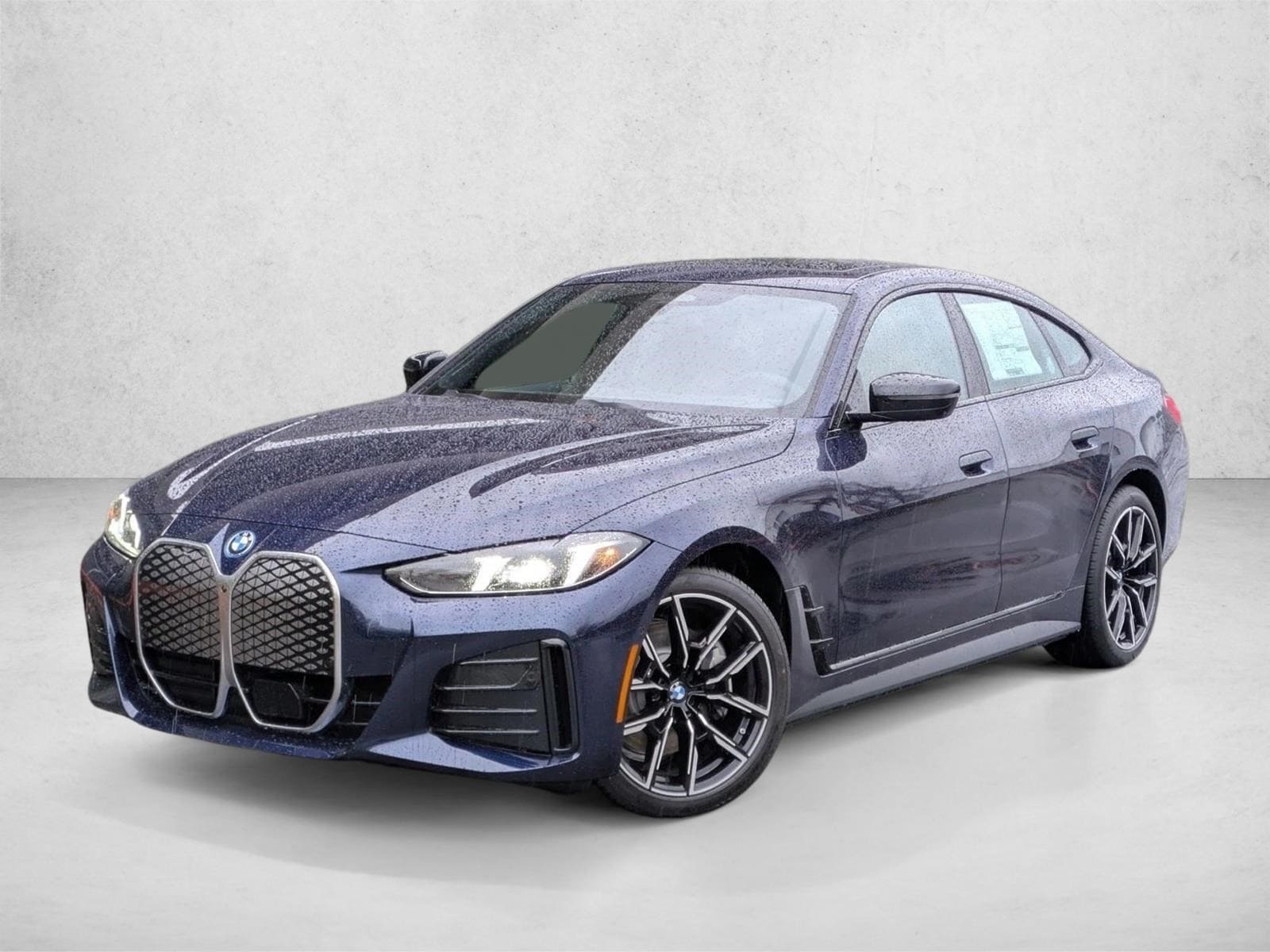 2025 BMW i4 40's photo