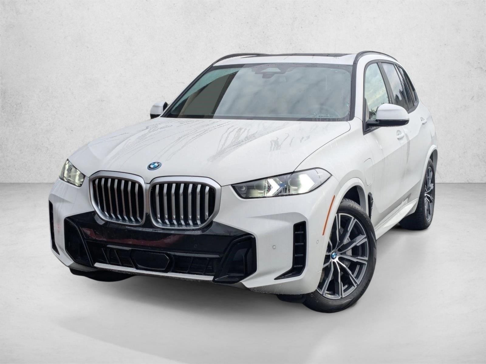 2026 BMW X5 xDrive50e's photo
