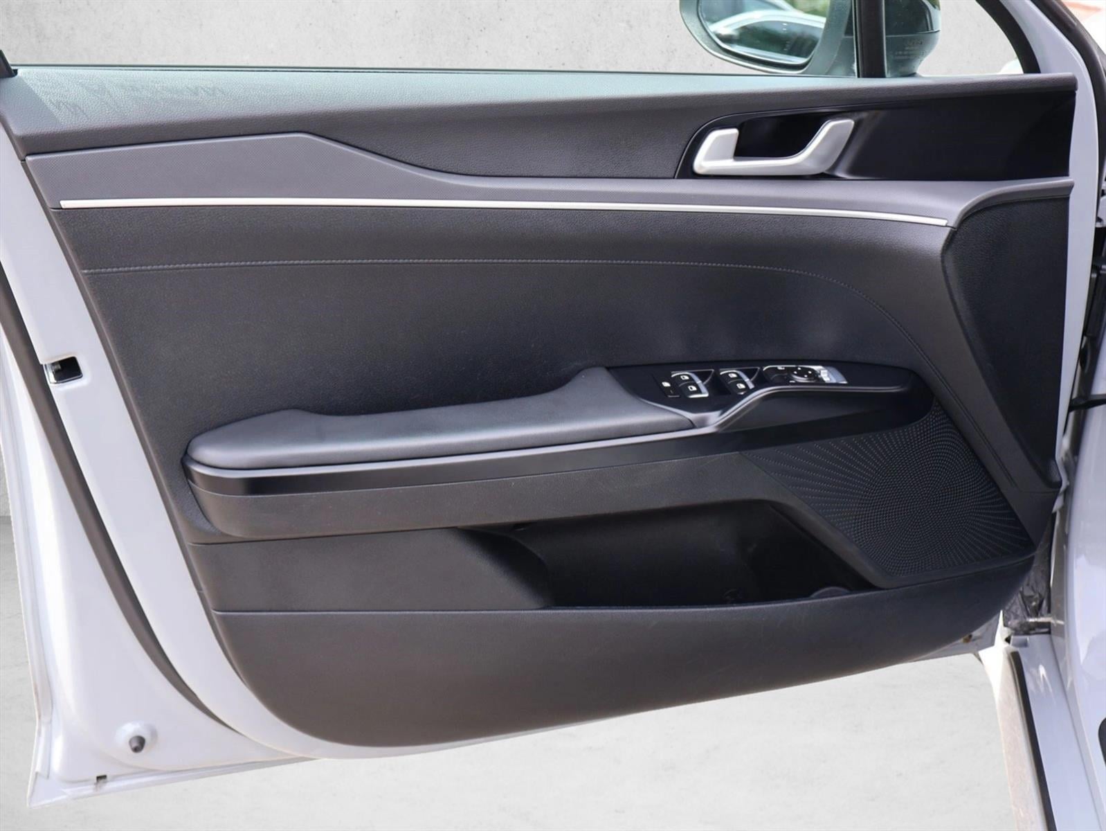 2022 Kia K5 GT-Line - Photo 12