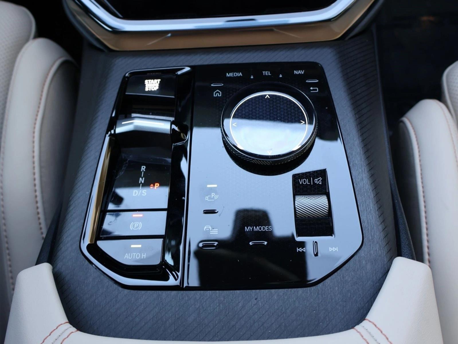 2026 BMW X3 30 - Photo 19