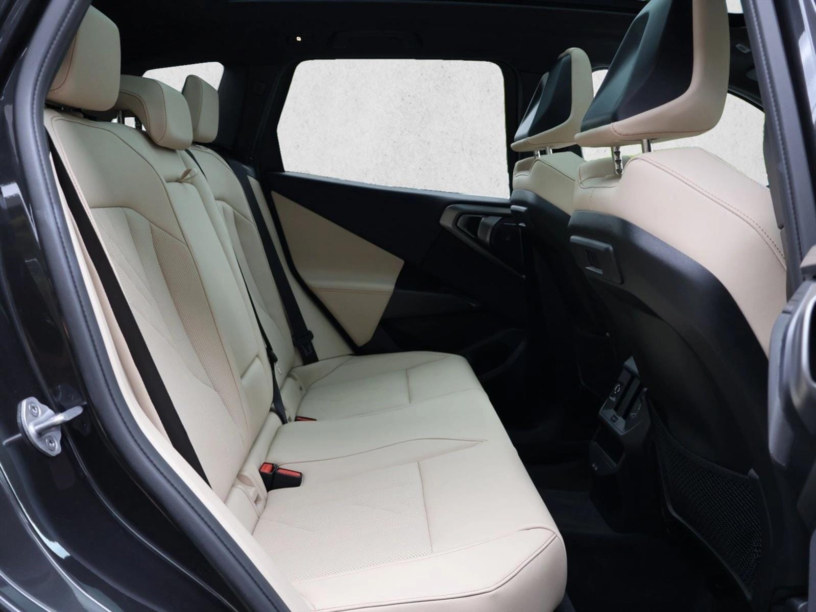 2026 BMW X3 30 - Photo 24