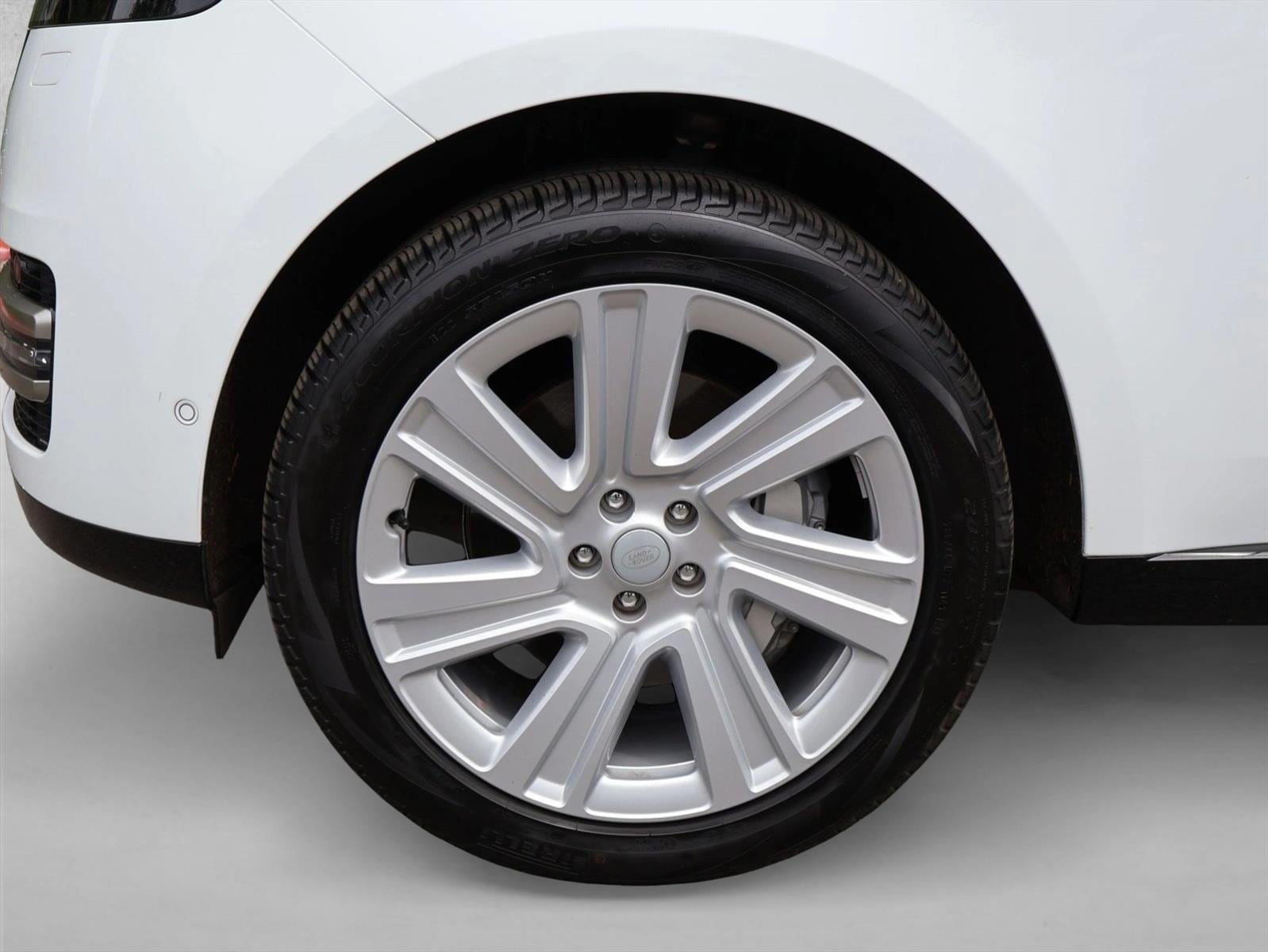 2023 Land Rover Range Rover SE - Photo 29