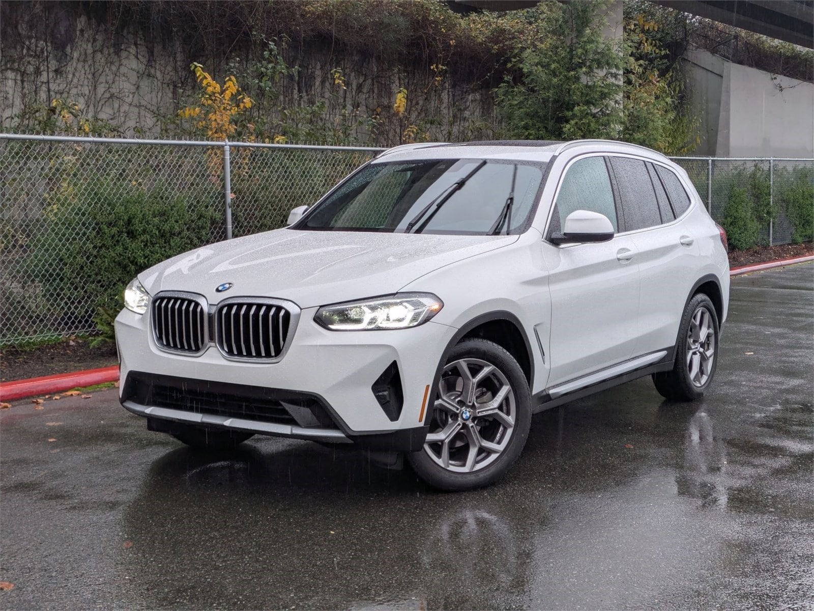 2023 BMW X3 30i's photo