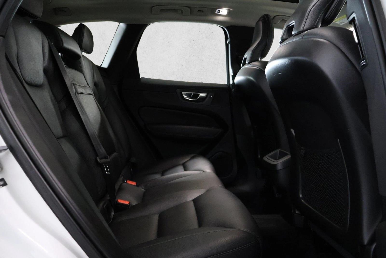 2019 Volvo XC60 Momentum - Photo 24