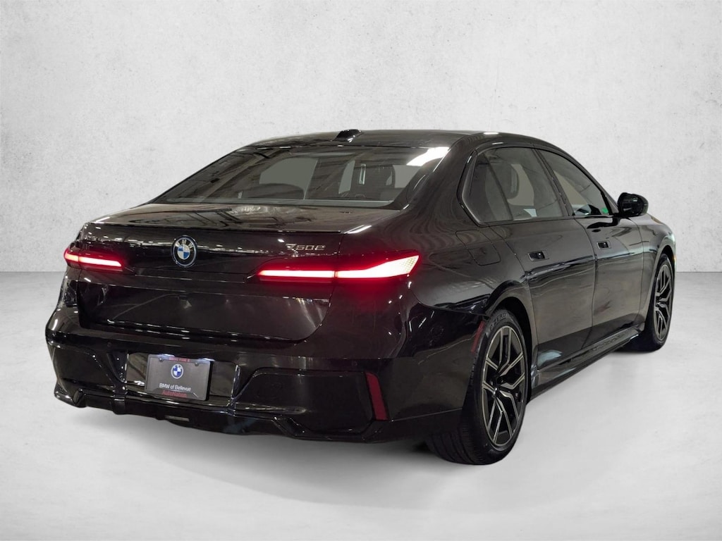 New 2026 BMW 750e xDrive Sedan