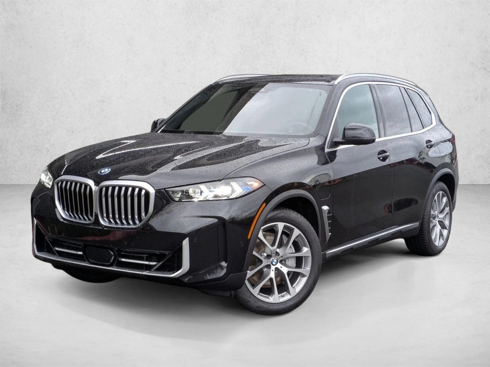 2026 BMW X5 50e's photo