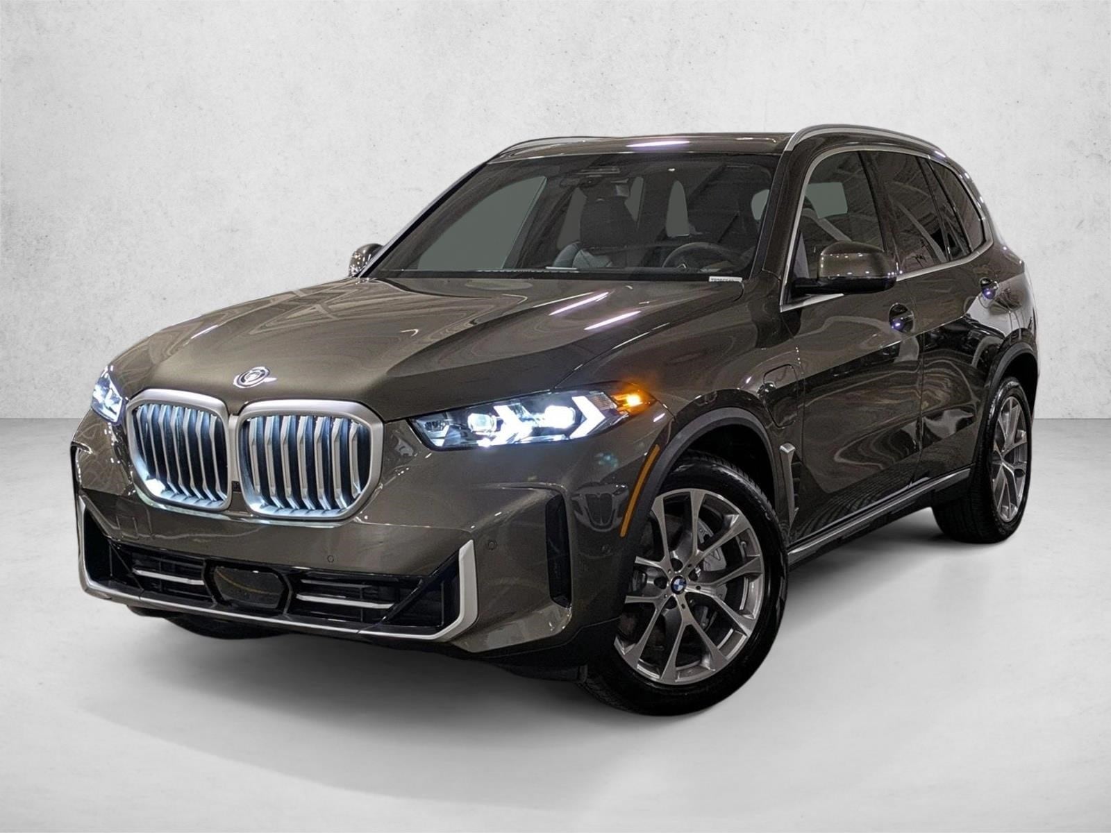 2026 BMW X5 xDrive50e's photo