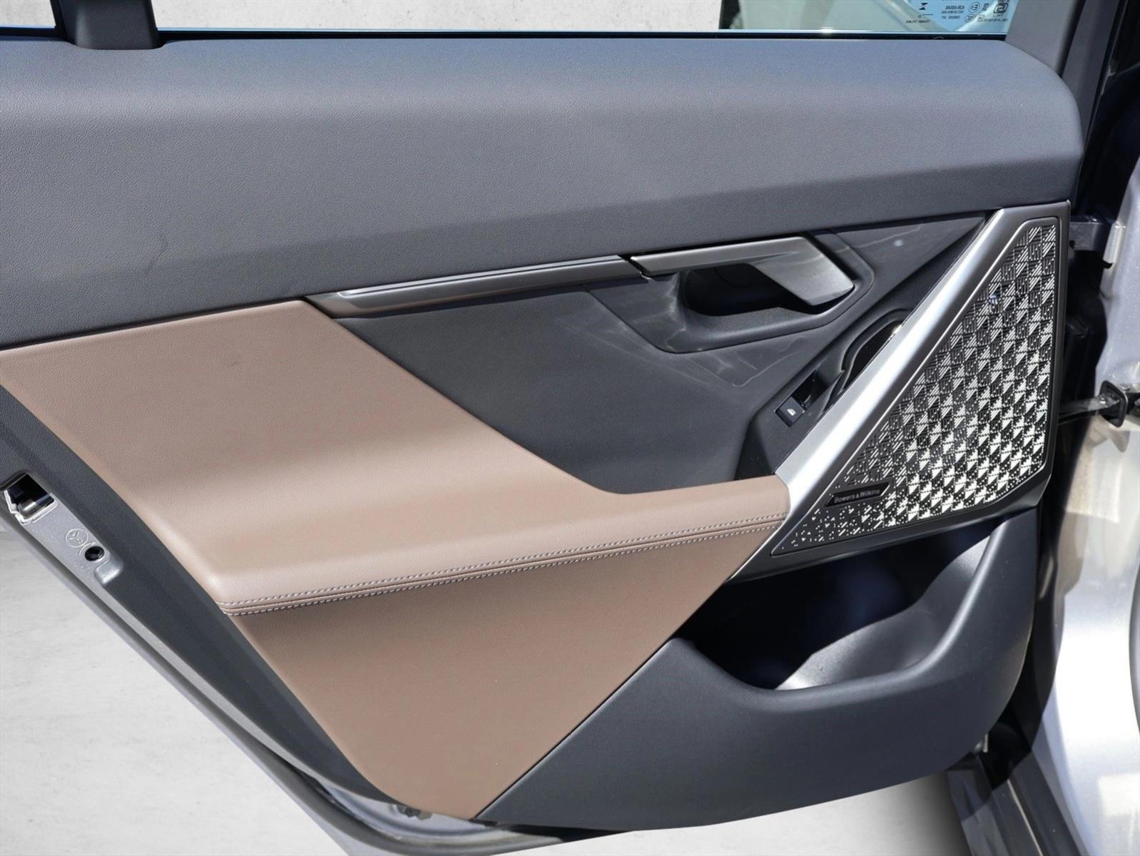 2026 BMW i5 40 - Photo 22