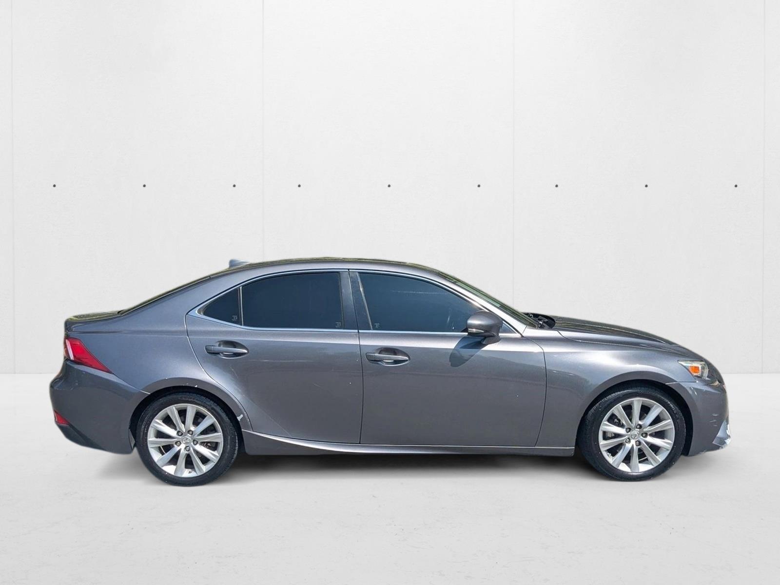 2014 Lexus IS 250 photo 4