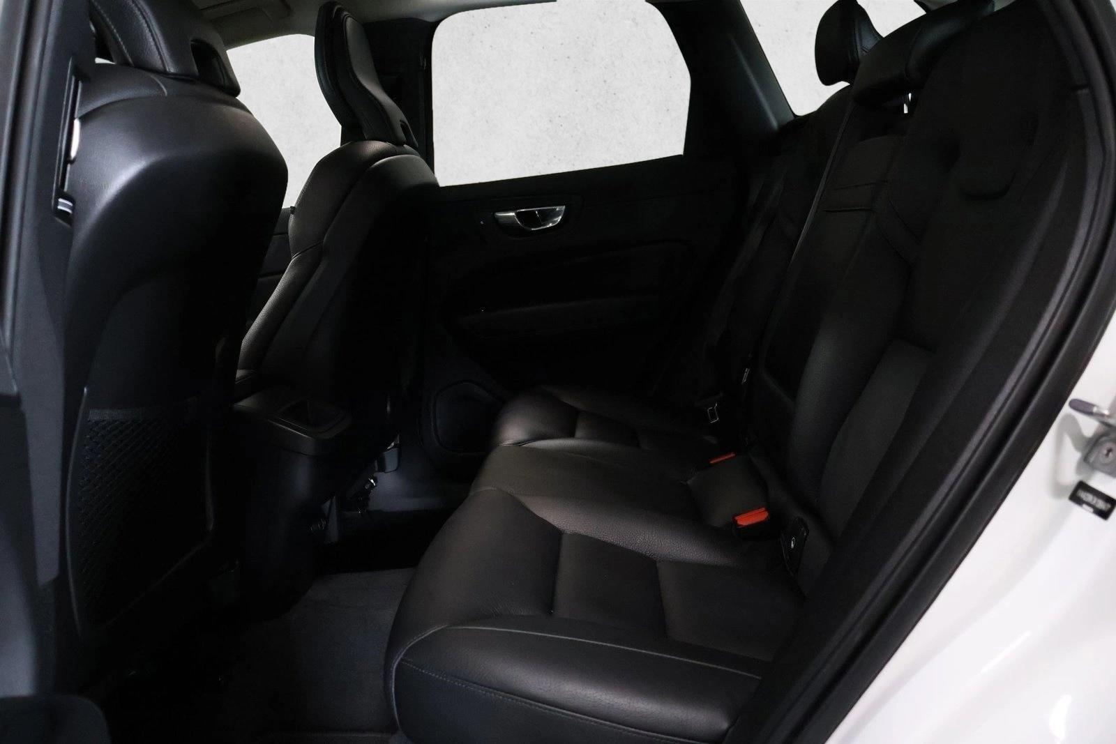 2019 Volvo XC60 Momentum - Photo 22