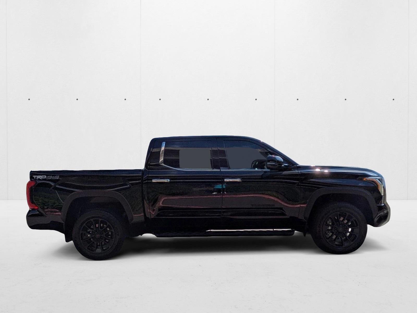 2023 Toyota Tundra Limited CrewMax photo 4