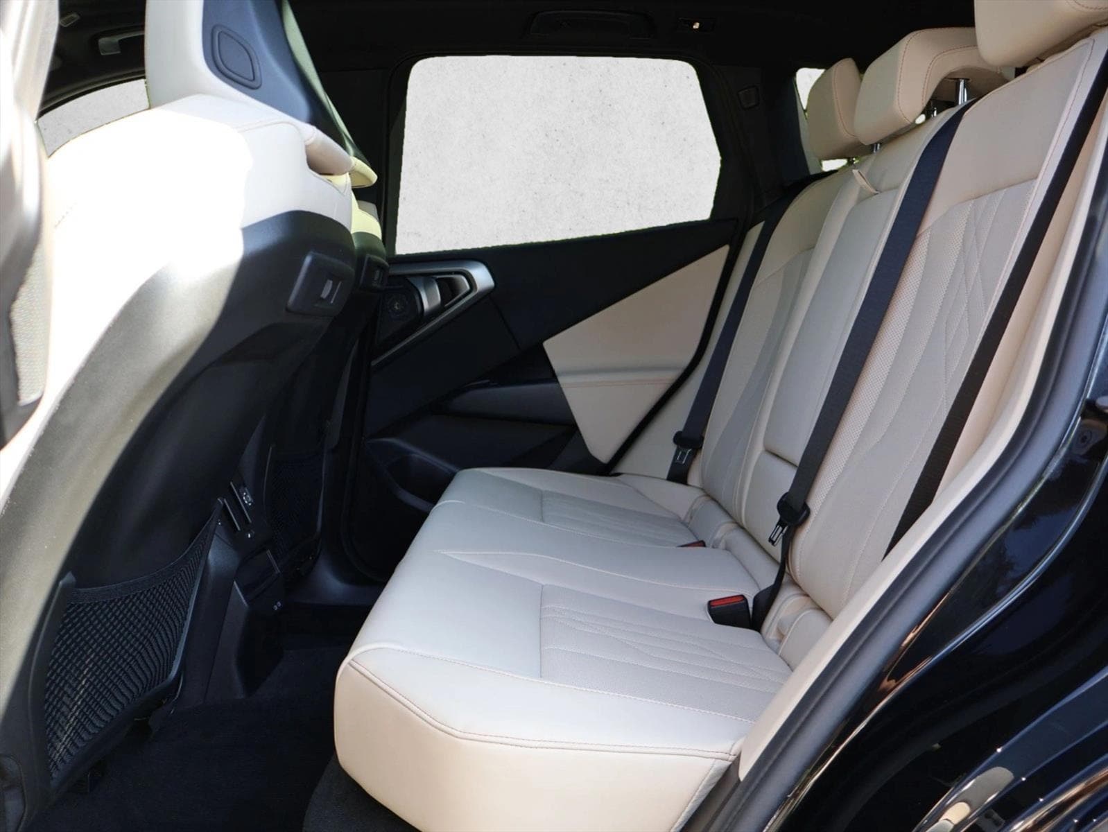 2026 BMW X3 30 - Photo 21