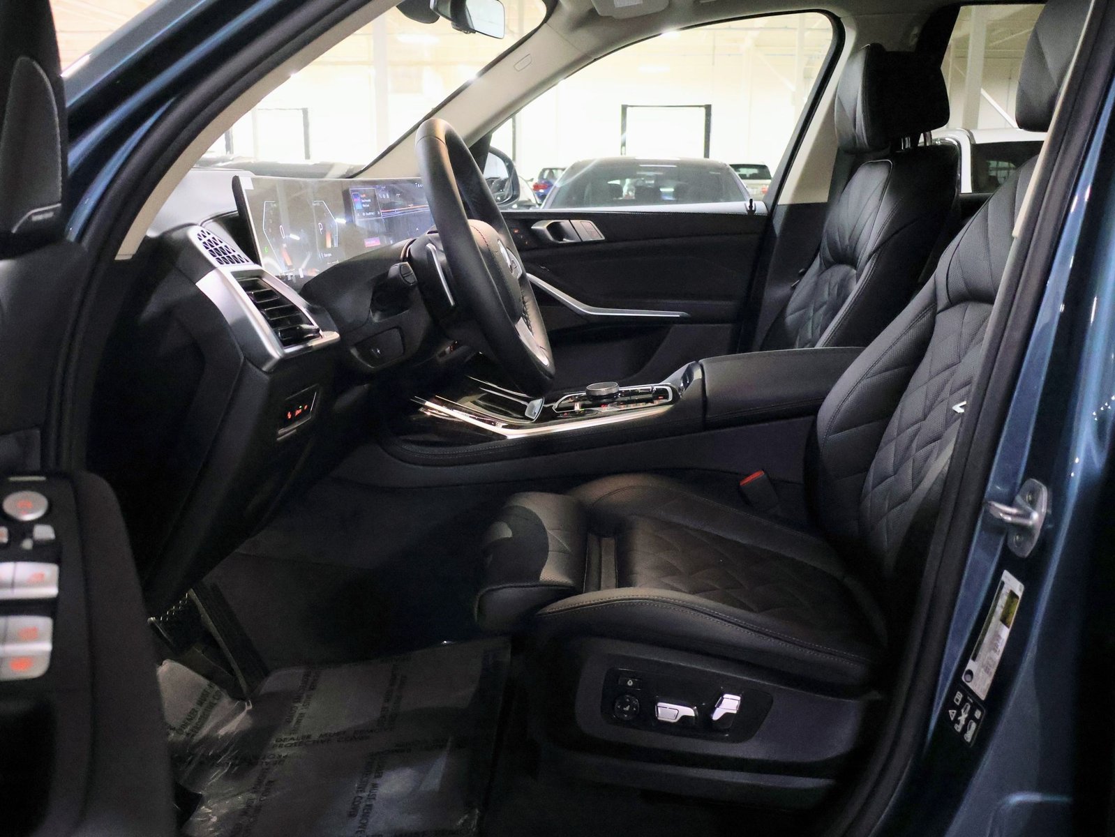 New 2027 BMW X7 xDrive40i SUV