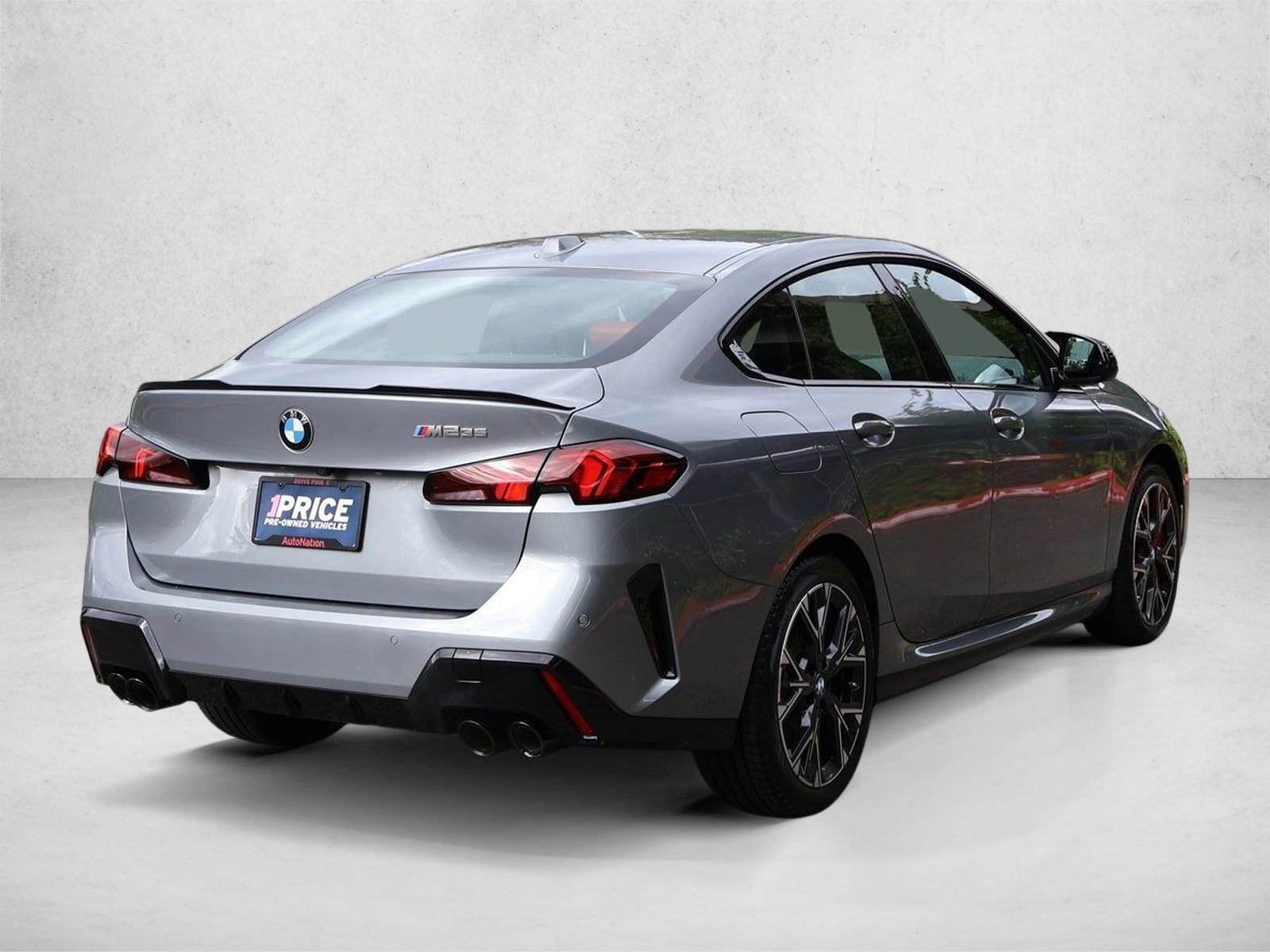 2025 BMW 2 Series M235 - Photo 6