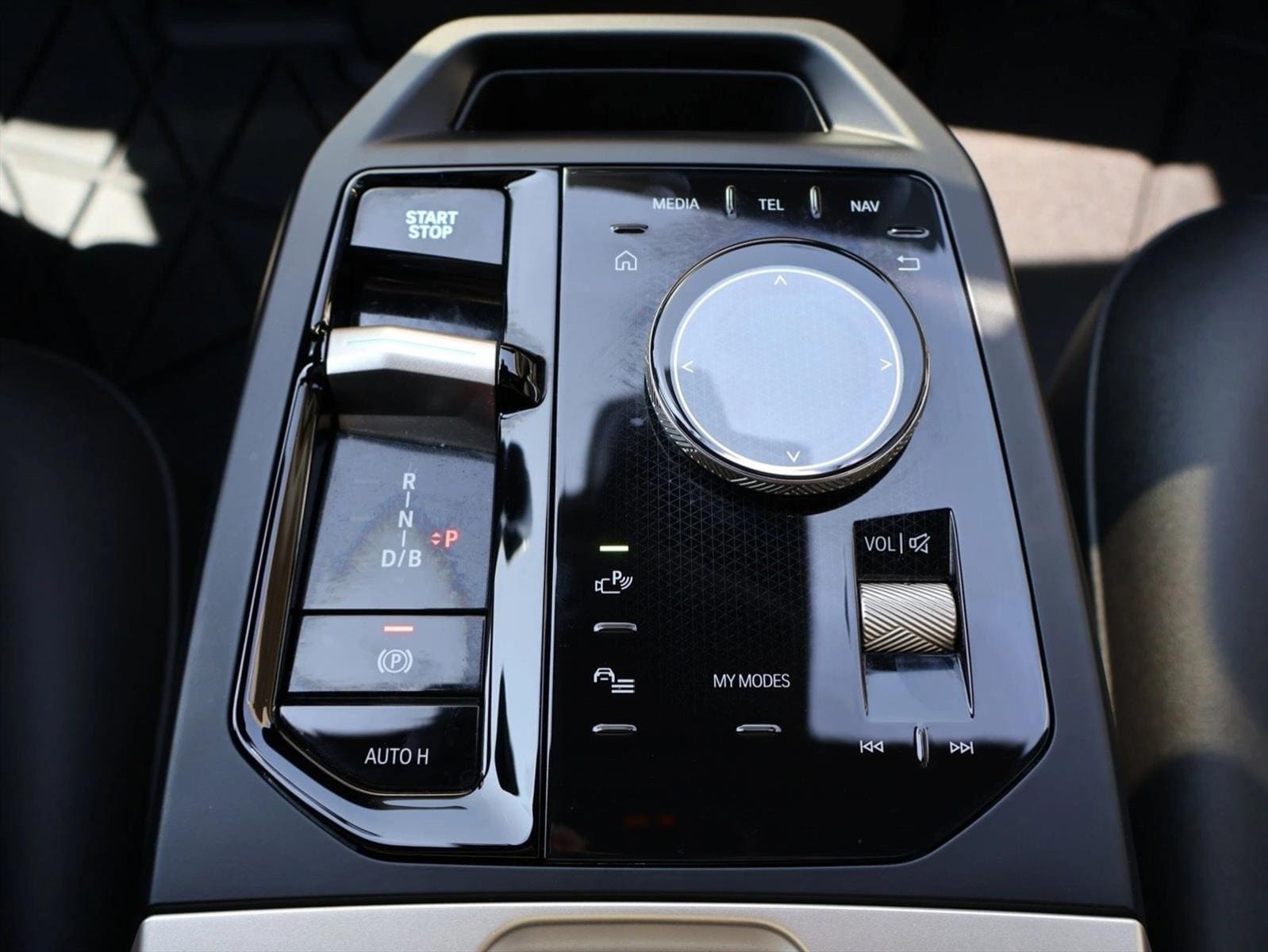 2023 BMW iX Base - Photo 19