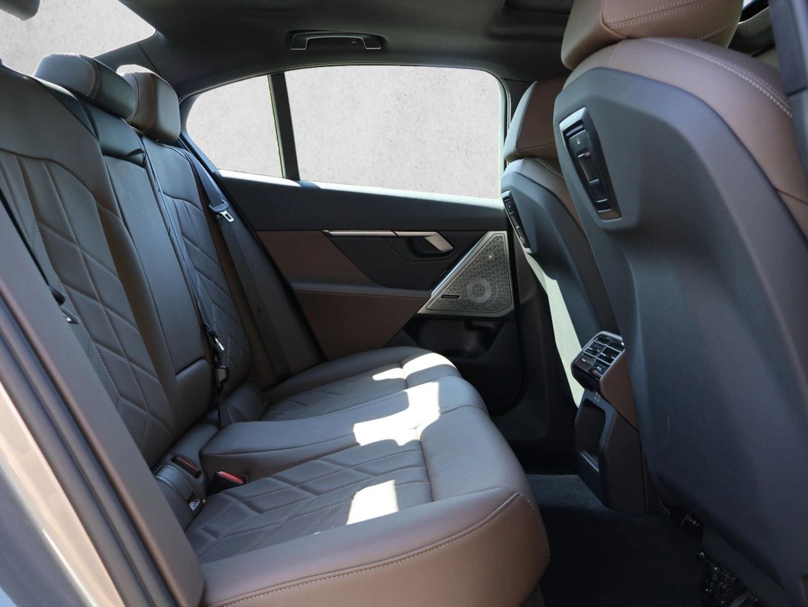 2026 BMW i5 40 - Photo 28