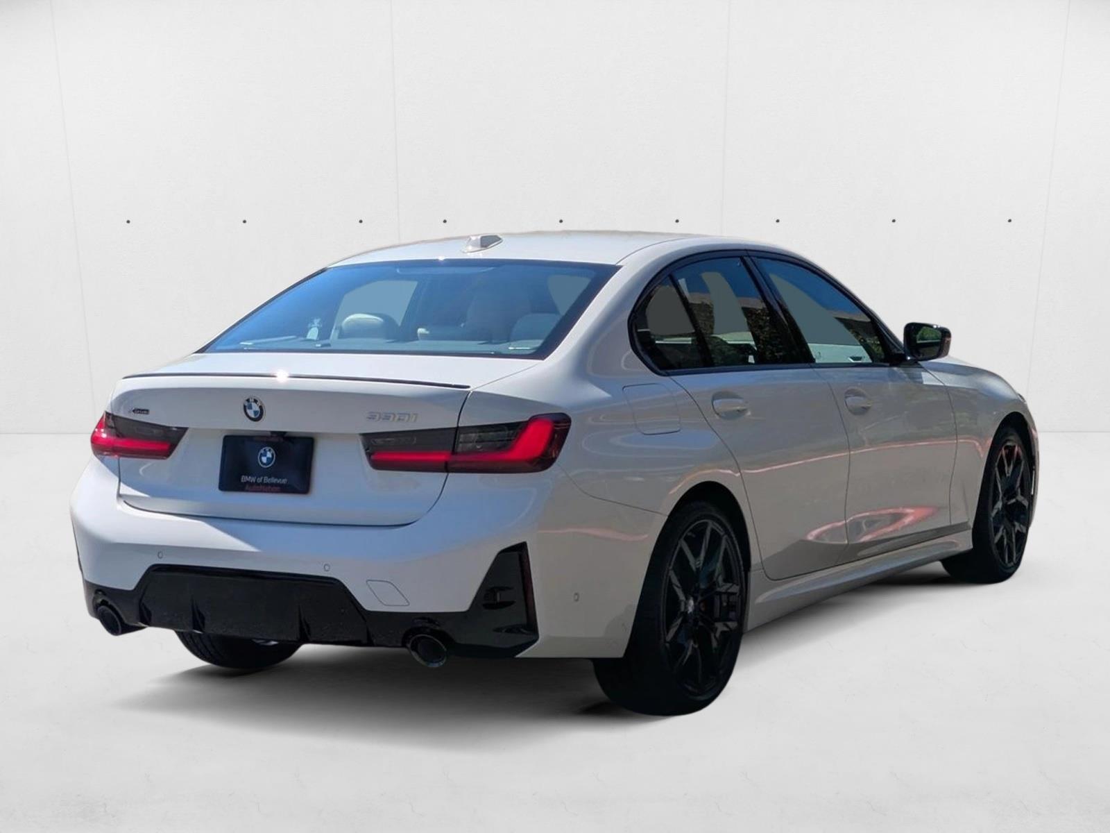 2025 Bmw 330i xDrive Sedan photo 2