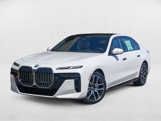 2025 BMW 740i