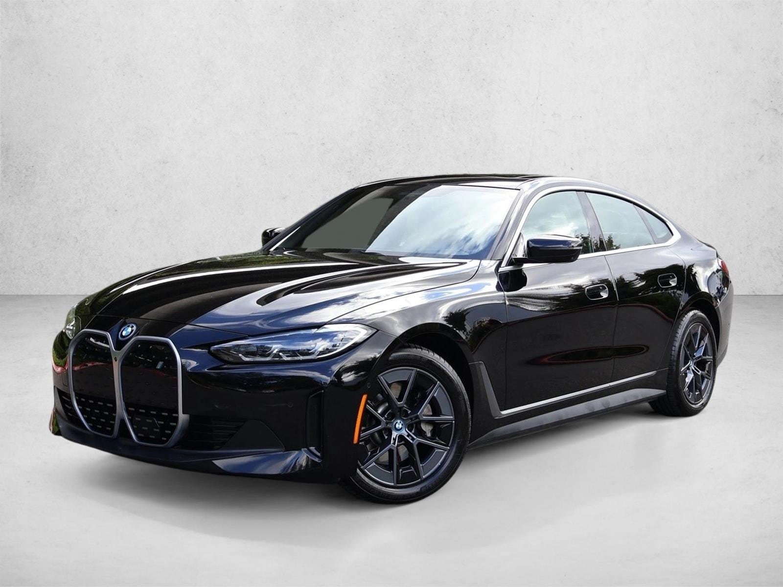 2023 BMW i4 eDrive40's photo