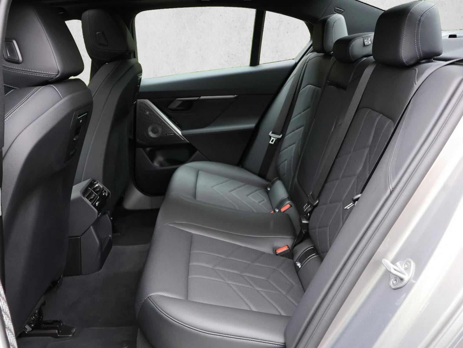 2026 BMW 5 Series 530i - Photo 21