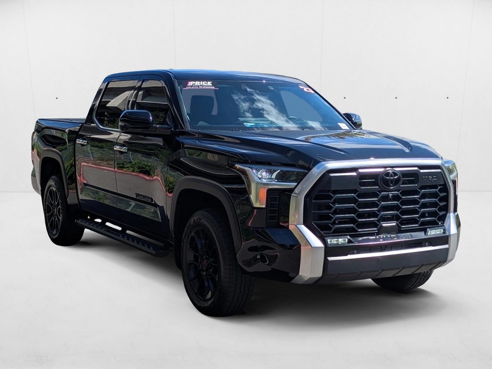 2023 Toyota Tundra Limited CrewMax photo 3