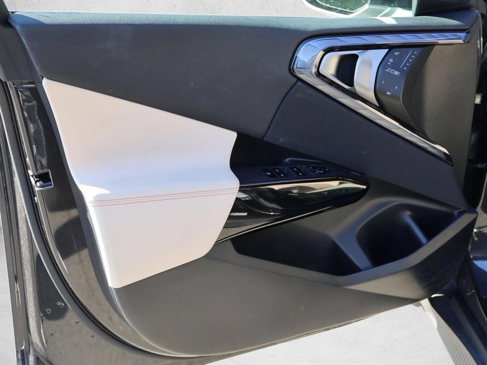 2026 BMW X3 30 - Photo 12