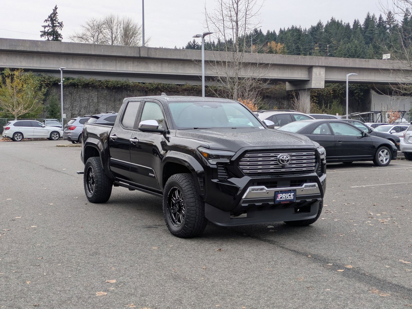 2024 Toyota Tacoma Limited photo 4
