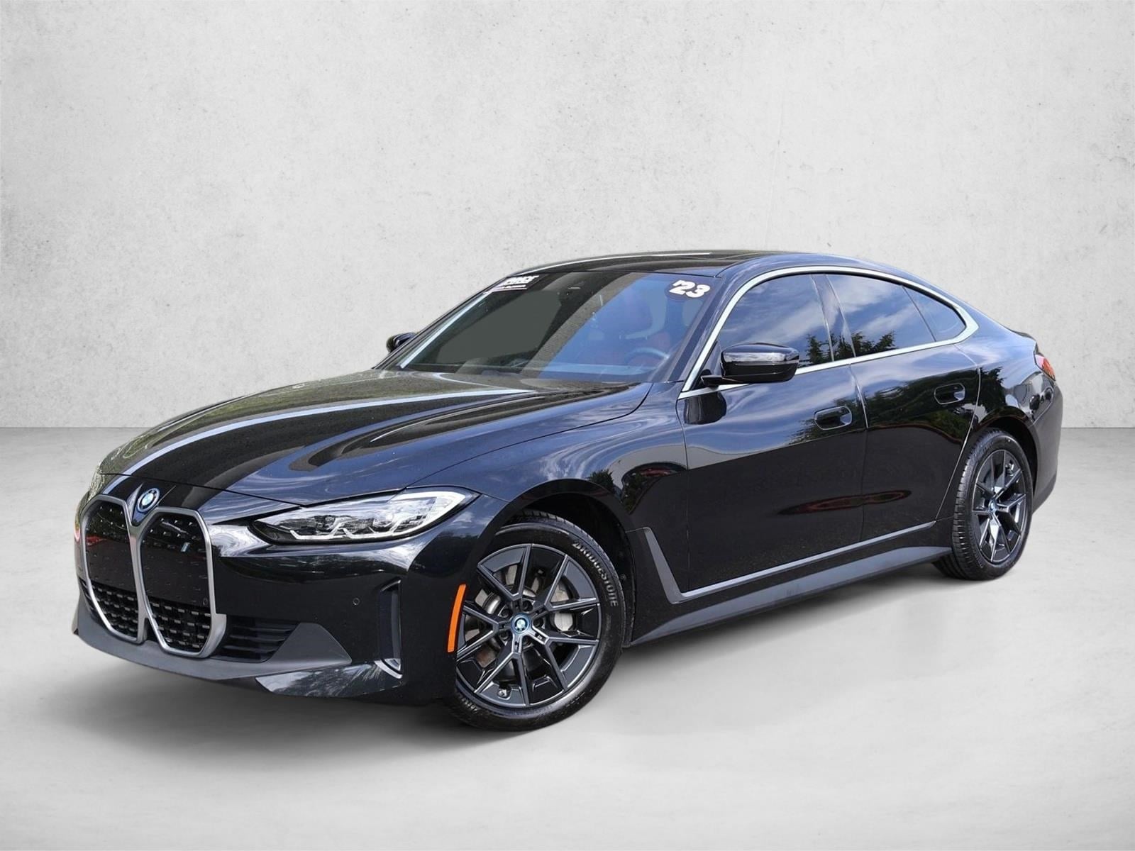 2023 BMW i4 eDrive35's photo