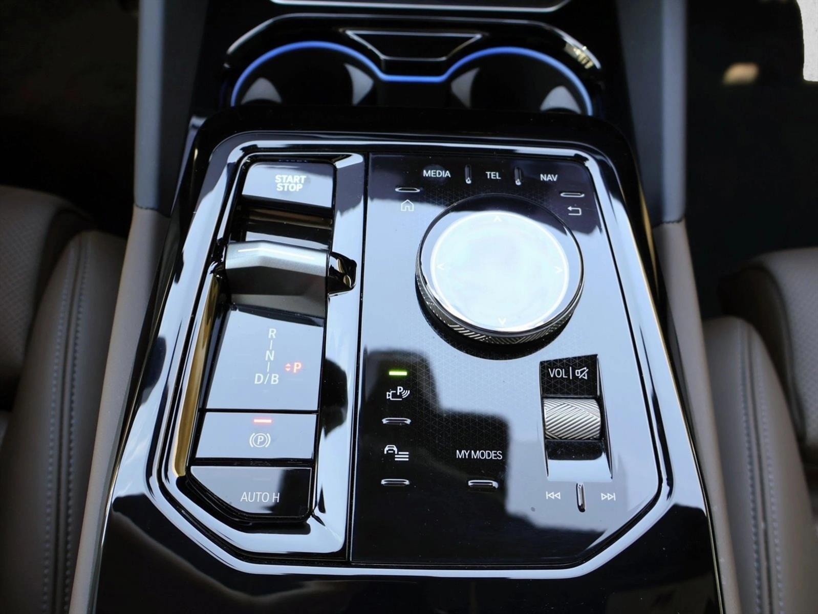2026 BMW i5 40 - Photo 19
