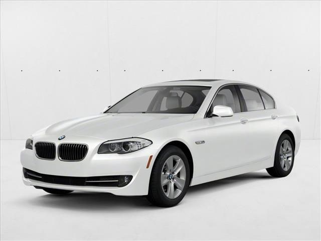 2011 BMW 5 Series 528i's photo