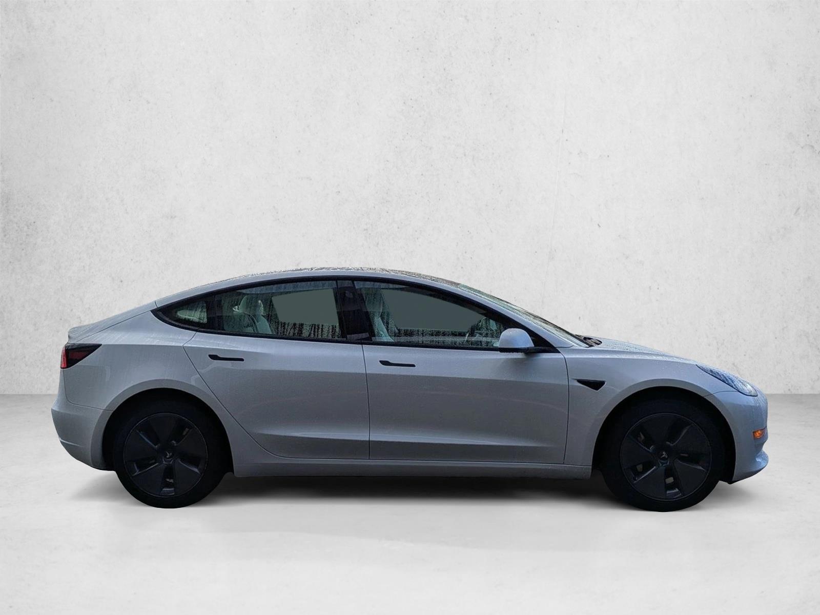 2023 Tesla Model 3 photo 4