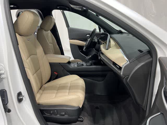 Thumbnail: 2024 Cadillac XT4 - 25