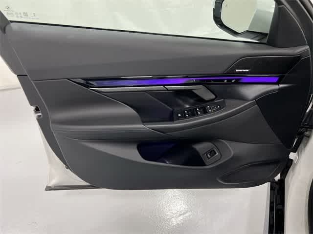 Thumbnail: 2025 BMW i5 - 35