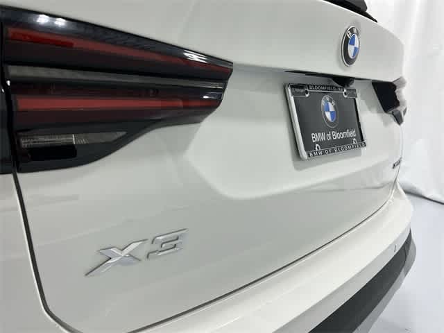 Thumbnail: 2023 BMW X3 - 17