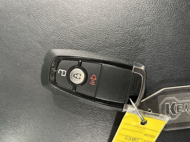 Thumbnail: 2020 Ford Edge - 32