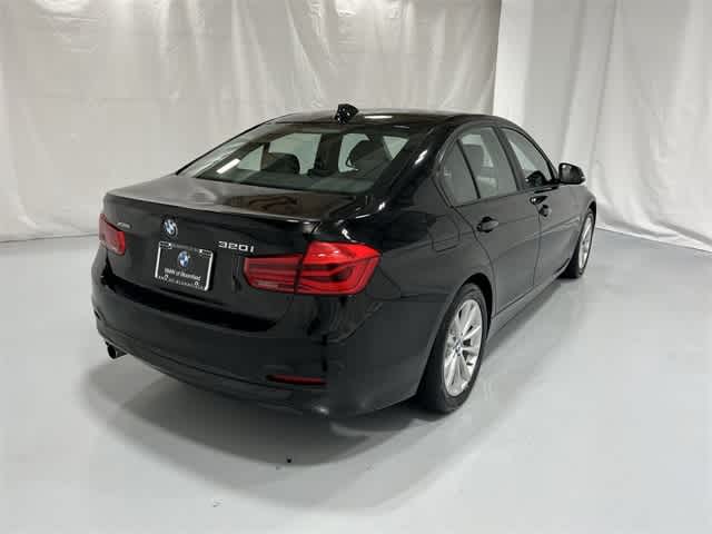 Thumbnail: 2017 BMW 3 Series - 14