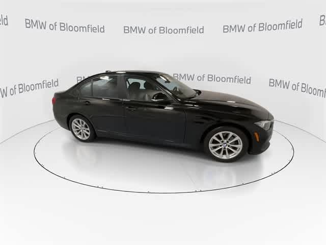 Thumbnail: 2017 BMW 3 Series - 9