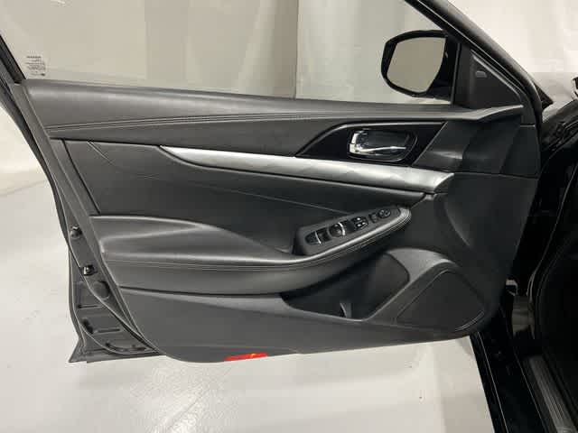 Thumbnail: 2019 Nissan Maxima - 33