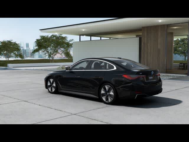 Thumbnail: 2025 BMW i4 - 2