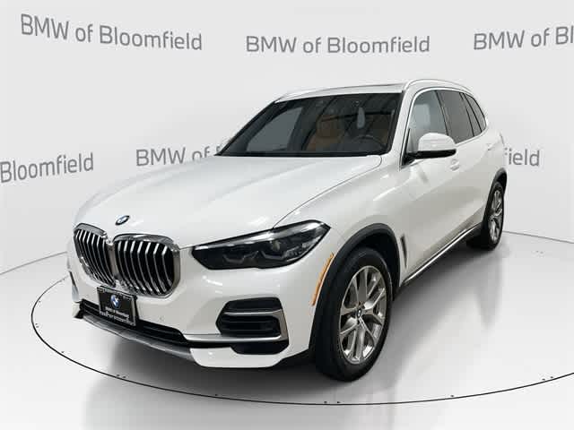 2022 BMW X5 xDrive40i Hero Image