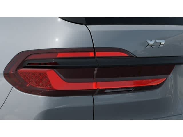 Thumbnail: 2027 BMW X7 - 8