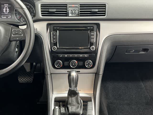 Thumbnail: 2013 Volkswagen Passat - 26